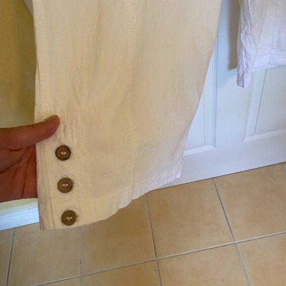Ezze Wear 100% Cotton White Capris - Picture 5 of 6
